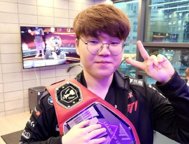 一个足球界 一个足球界