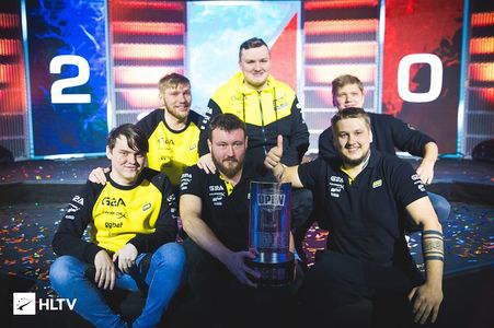 进入最后弯 进入最后弯