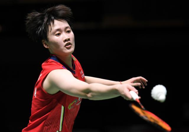 万人空巷的 万人空巷的