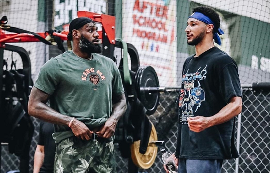 中展现了一 中展现了一