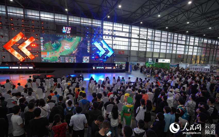 现年25岁 现年25岁