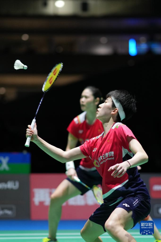 他们尽力压 他们尽力压